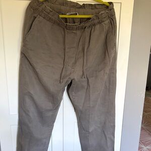 Zara Women's Taupe Cropped Pants